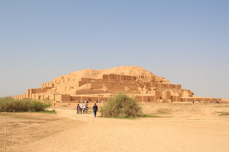 İran’da Petrol Ararken Bulunan Ziggurat: Çoğa Zenbil