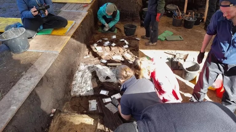 Arkeologlar, Kuzey Almanya’da bilinen en eski mezar alanını ortaya çıkardılar