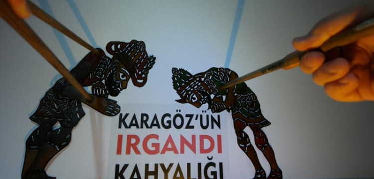 Irgandı çarşılı köprü Karagöz ile Hacivat'ın sahnesi oldu