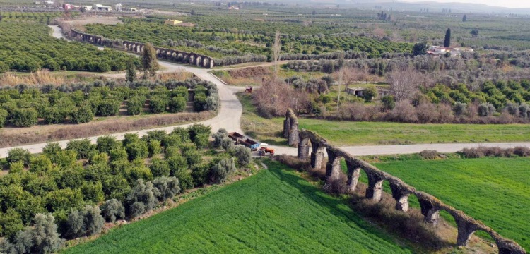 Epiphaneia Antik Kenti'nin 2300 yıllık harabeleri ayakta, yanındaki evler yıkıldı