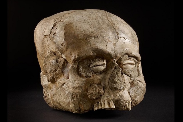 Sayburç’ta Bulunan Heykelin Ağzı Dikilmiş Gözleri Kabuklu