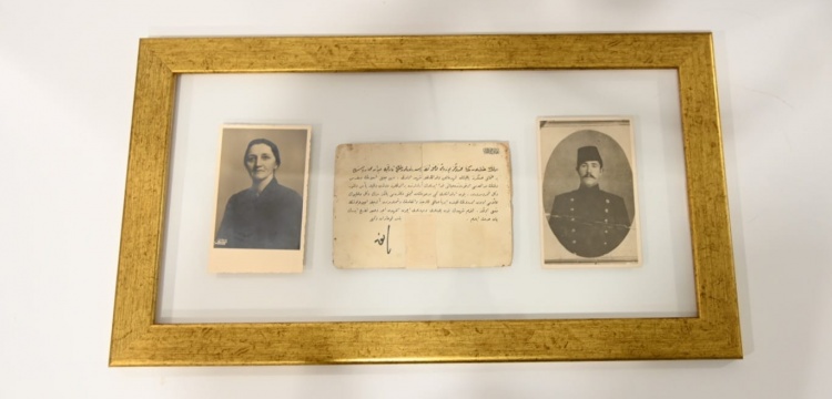 Dedelerine ait Enver Paşa imzalı şehit bilgilendirme belgesini müzeye bağışladılar