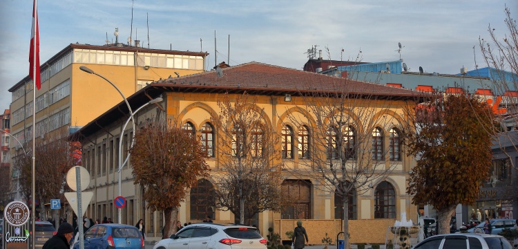 Çorum'un Cumhuriyetle yaşıt tarihi taş binası aslına rücu edecek