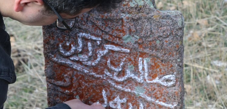 Çankırı'nın tarihi mezar taşları tek tek okunarak kayıt altına alınıyor