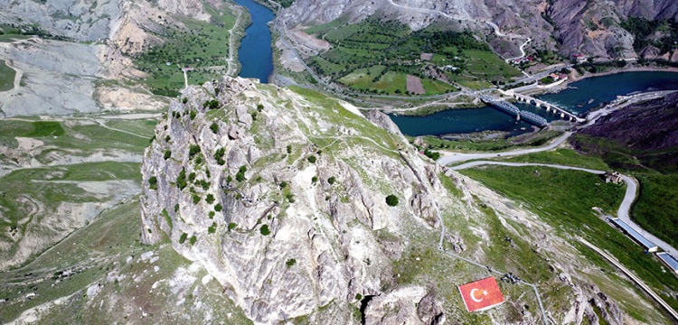 Palu Kalesi'nde arkeolojik kazılar başladı
