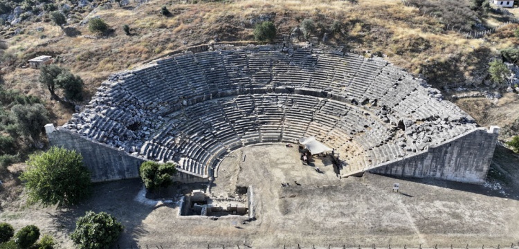 Letoon Kutsal Alanı'ndaki Tiyatro Restore Edilecek