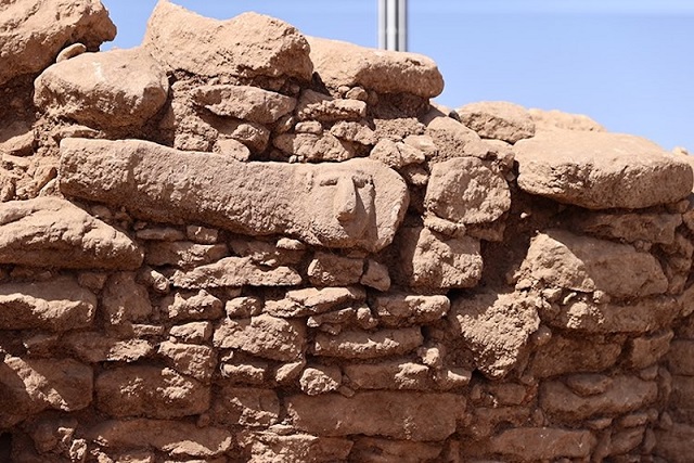 Karahantepe’de 17 Metrelik Dev Yapı Ortaya Çıkarıldı