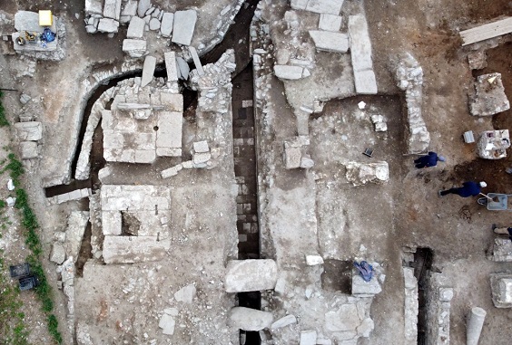 Sırp Arkeologlar, İmparator Caracalla’ya Adanmış Roma Zafer Takı’nı Ortaya Çıkardı