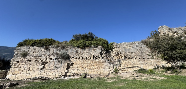 Limyra Antik Kenti’nde 42 Yıllık Arkeolojik Sır Çözüldü: Zeus Tapınağı Gün Yüzüne Çıkarıldı