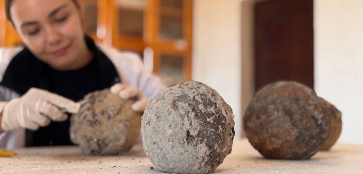 Selçuklu Kent Savunmasının İzleri: Larende Kapısı’nda Güç Sembolü Gürzler