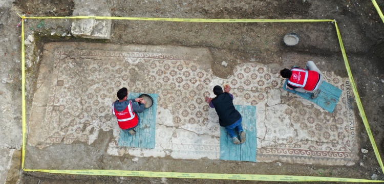 Antakya’da Yazıtlı Mozaik Keşfi: Enkaz Altından Geç Antik Çağ’a