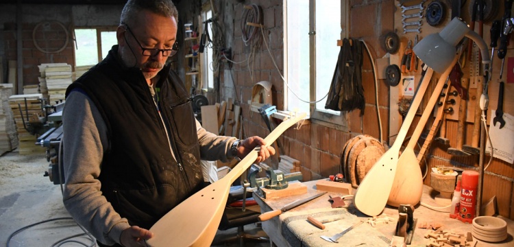 Düzce’de Yaşayan Bir Miras: El Yapımı Bağlama Ustalığı