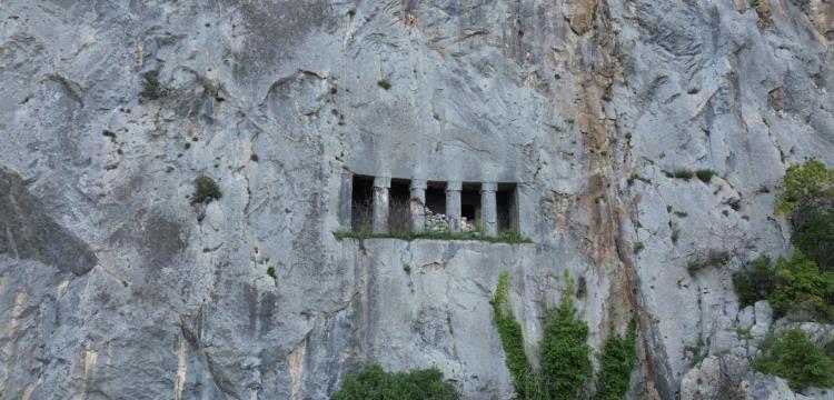 Samsun'da Pontus Dönemin Sessiz Tanıkları: Asarkale ve Kaya Mezarları