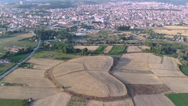 Tavşanlı Höyüğü'nde 'Saray' Niteliğinde Anıtsal Yapı Tespit Edildi