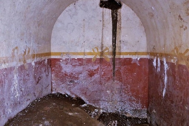 Makedonya’da Kanalizasyon Kazısında Asilzade Mezarı Bulundu