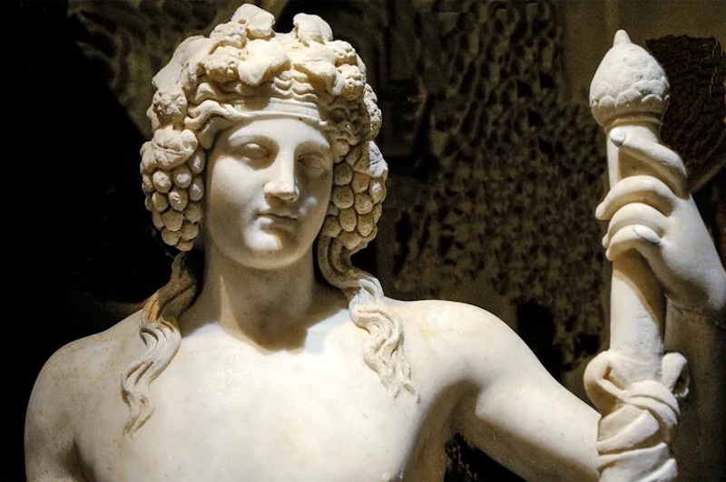 Yunan Şarap ve Şenlik Tanrısı Dionysos Kimdi?