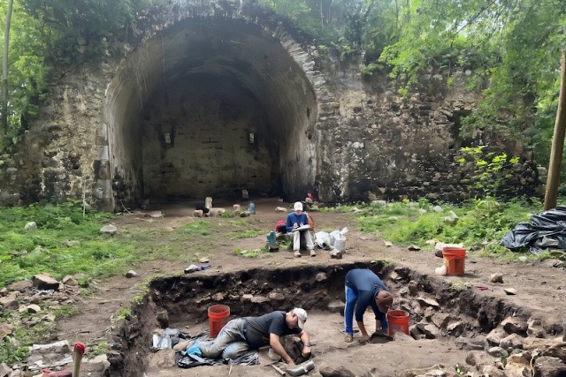 Kısa Ömürlü Maya Kasabasında Direnişin İzleri Ortaya Çıkıyor
