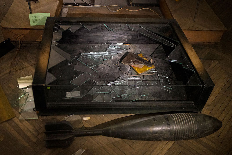 Ukrayna’daki Müze, Çalınan Eserleri Böyle Sergiliyor
