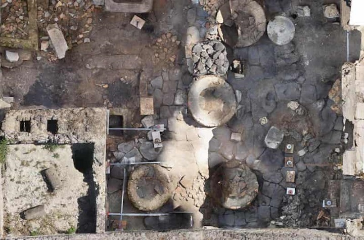 Pompeii kazılarında kölelerin ve eşeklerin acımasızca çalıştırıldığı değirmen ortaya çıkarıldı