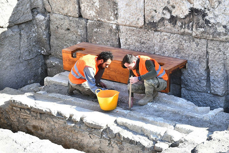 Smyrna Tiyatrosunda Sanatçılara Özel Tuvalet Bulundu