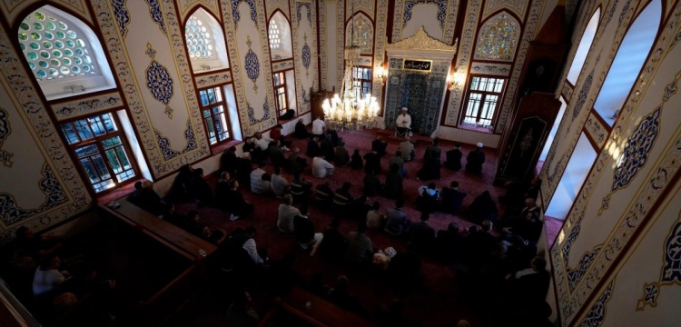 Restore edilen Kandilli Camii yeniden ibadete açıldı