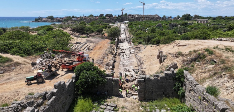 Side'nin Doğu Kapısına Uzanan Antik Yol Gün Yüzüne Çıktı