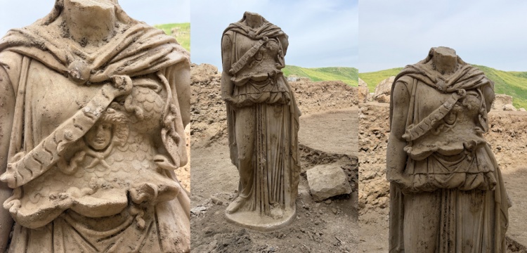 Laodikeia Antik Kenti'nde Athena Heykeli Gün Yüzüne Çıkarıldı