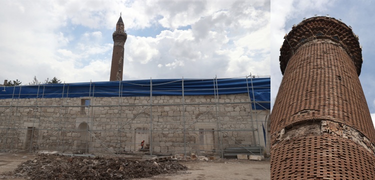 Sivas Ulu Camii’de Kapsamlı Restorasyon: Eğik Minare Güçlendiriliyor