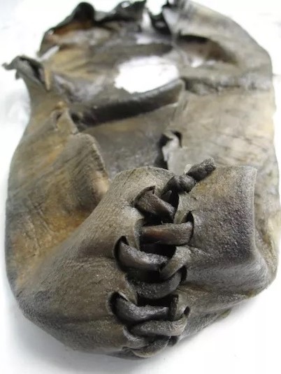Buzullarda Ortaya Çıkan Bu Ayakkabı, 3.000 Yıl Öncesine Ait
