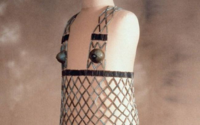 Göründüğü Kadar Cazip Değil: 4.500 Yıllık Mısır Boncuklu Ağ Elbisesi Hakkındaki Gerçek