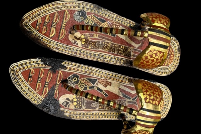 Tutankamon’un Düşmanlarını Tasvir Eden Sandaletleri