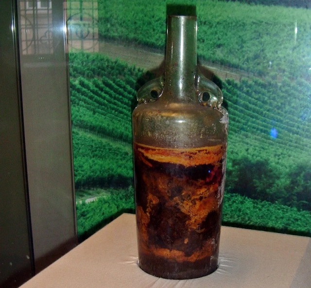 Bilinen En Eski Şarap Hâlâ İçilebilir mi?