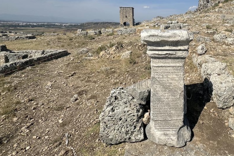 Antalya’da Çok Zengin Hayırsever Bir Kadının Mezarı Belirlendi
