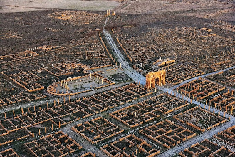 Sahra Çölü’nün Koruduğu Antik Roma Kenti: Timgad